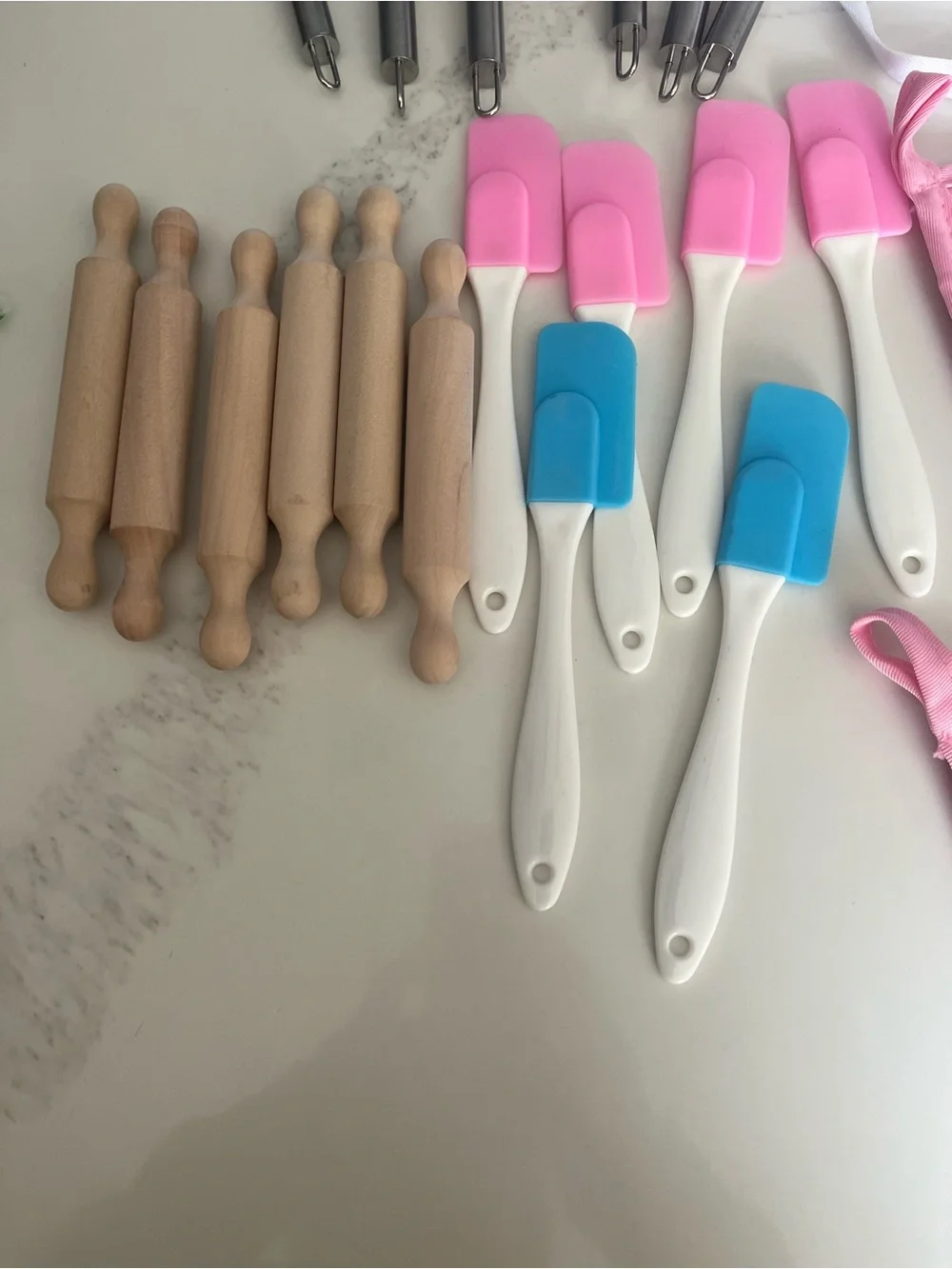 NWOT set of 6 baking/cooking tools for kids.  Fun items for a party!